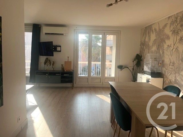 Appartement F5 à vendre - 5 pièces - 106.7 m2 - HYERES - 83 - PROVENCE-ALPES-COTE-D-AZUR - Century 21 Sagittaire Immobilier