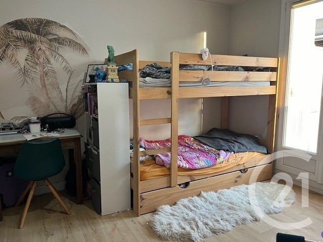 Appartement F5 à vendre - 5 pièces - 106.7 m2 - HYERES - 83 - PROVENCE-ALPES-COTE-D-AZUR - Century 21 Sagittaire Immobilier