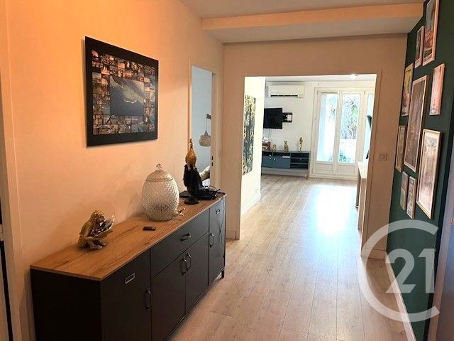 Appartement F5 à vendre - 5 pièces - 106.7 m2 - HYERES - 83 - PROVENCE-ALPES-COTE-D-AZUR - Century 21 Sagittaire Immobilier