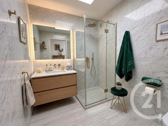 Appartement F3 à vendre - 3 pièces - 64.31 m2 - LE PRADET - 83 - PROVENCE-ALPES-COTE-D-AZUR - Century 21 Sagittaire Immobilier