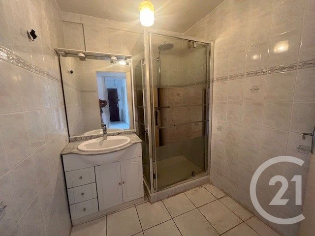 Appartement F3 à vendre - 3 pièces - 64.31 m2 - LE PRADET - 83 - PROVENCE-ALPES-COTE-D-AZUR - Century 21 Sagittaire Immobilier