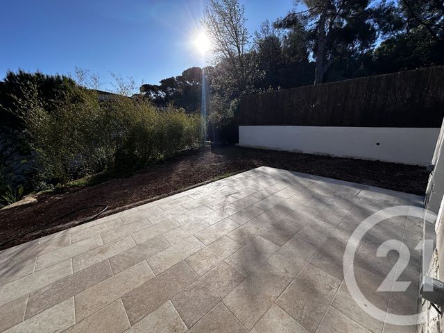 maison à vendre - 6 pièces - 176.2 m2 - LE PRADET - 83 - PROVENCE-ALPES-COTE-D-AZUR - Century 21 Sagittaire Immobilier