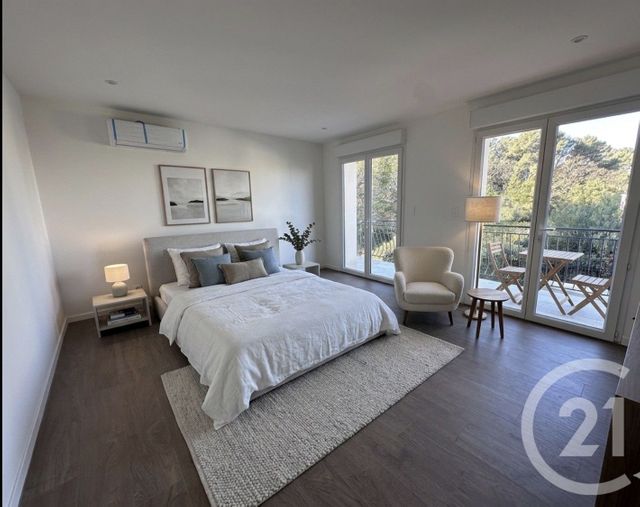 maison à vendre - 6 pièces - 176.2 m2 - LE PRADET - 83 - PROVENCE-ALPES-COTE-D-AZUR - Century 21 Sagittaire Immobilier