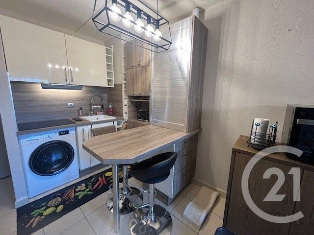 Appartement F2 à vendre - 2 pièces - 32.27 m2 - CARQUEIRANNE - 83 - PROVENCE-ALPES-COTE-D-AZUR - Century 21 Sagittaire Immobilier