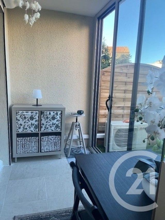 Appartement F2 à vendre - 2 pièces - 32.27 m2 - CARQUEIRANNE - 83 - PROVENCE-ALPES-COTE-D-AZUR - Century 21 Sagittaire Immobilier