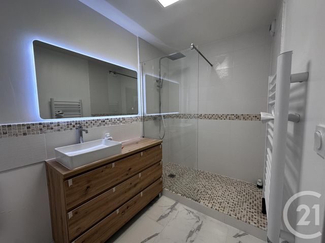 Appartement F4 à louer - 4 pièces - 86.15 m2 - LE PRADET - 83 - PROVENCE-ALPES-COTE-D-AZUR - Century 21 Sagittaire Immobilier