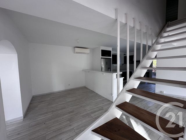 maison à vendre - 6 pièces - 150.0 m2 - LE PRADET - 83 - PROVENCE-ALPES-COTE-D-AZUR - Century 21 Sagittaire Immobilier