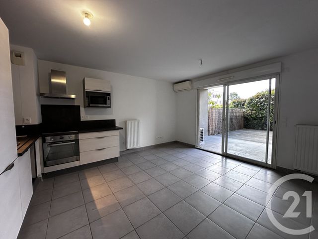 Appartement à vendre - 3 pièces - 57.83 m2 - HYERES - 83 - PROVENCE-ALPES-COTE-D-AZUR - Century 21 Sagittaire Immobilier