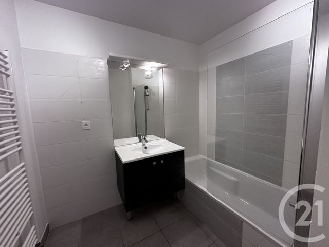 Appartement à vendre - 3 pièces - 57.83 m2 - HYERES - 83 - PROVENCE-ALPES-COTE-D-AZUR - Century 21 Sagittaire Immobilier