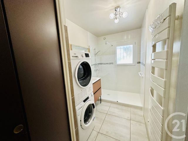 Appartement à louer - 3 pièces - 67.17 m2 - LE PRADET - 83 - PROVENCE-ALPES-COTE-D-AZUR - Century 21 Sagittaire Immobilier
